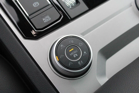 Volkswagen Touareg - Afbeelding 13 van 26