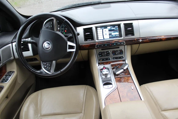 Jaguar XF - Afbeelding 4 van 30