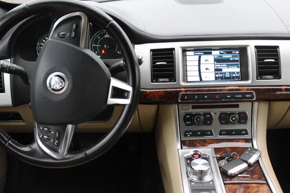 Jaguar XF - Afbeelding 11 van 30