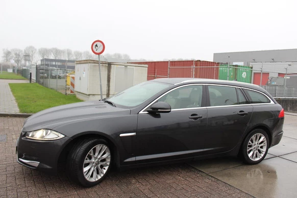 Jaguar XF - Afbeelding 16 van 30