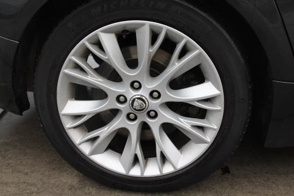 Jaguar XF - Afbeelding 25 van 30