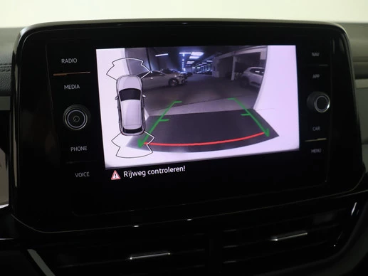 Volkswagen T-Roc - Afbeelding 27 van 30