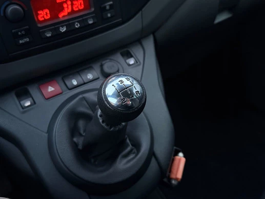 Peugeot Partner - Afbeelding 12 van 30