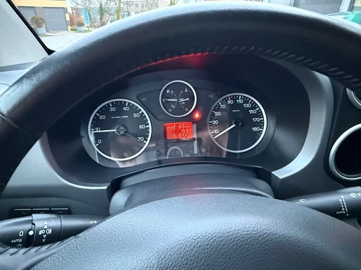 Peugeot Partner - Afbeelding 13 van 30