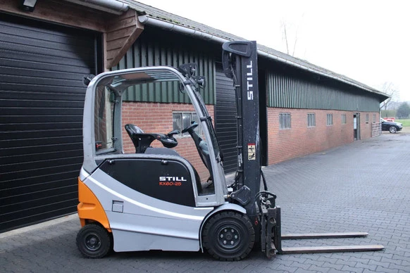 Still  - Afbeelding 1 van 15