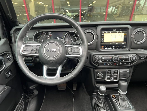 Jeep Wrangler - Afbeelding 25 van 30