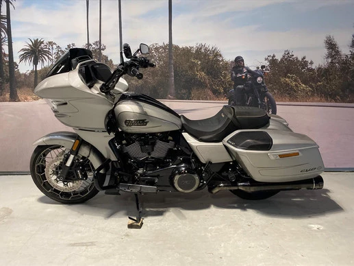 Harley-Davidson Road Glide - Afbeelding 2 van 13