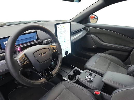 Ford Mustang Mach-E - Afbeelding 10 van 30