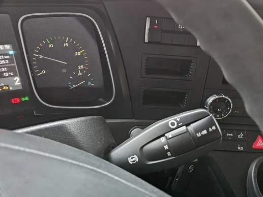 Mercedes-Benz Actros - Afbeelding 17 van 23