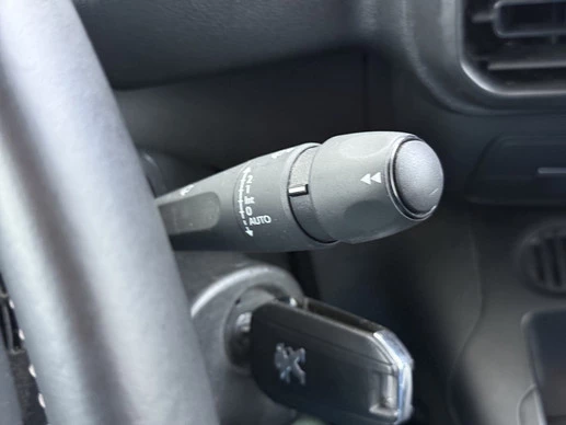 Peugeot Partner - Afbeelding 28 van 30