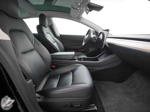 Tesla Model 3 - Afbeelding 3 van 30