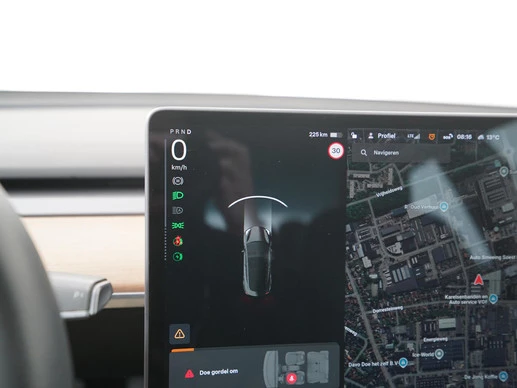 Tesla Model 3 - Afbeelding 9 van 30