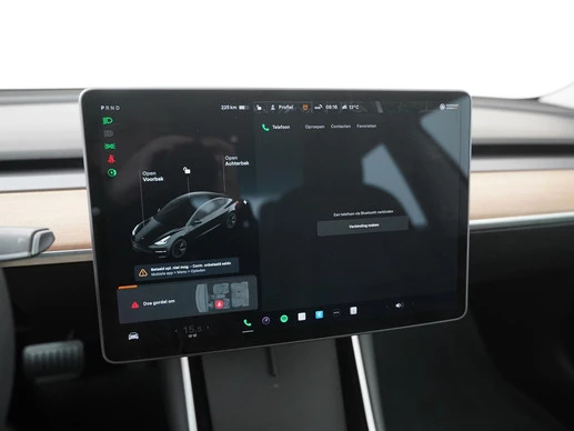 Tesla Model 3 - Afbeelding 15 van 30