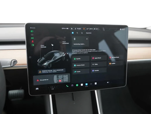 Tesla Model 3 - Afbeelding 16 van 30