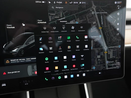 Tesla Model 3 - Afbeelding 17 van 30