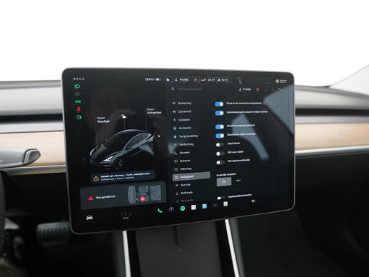 Tesla Model 3 - Afbeelding 24 van 30