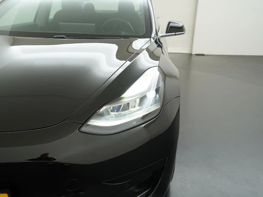 Tesla Model 3 - Afbeelding 28 van 30