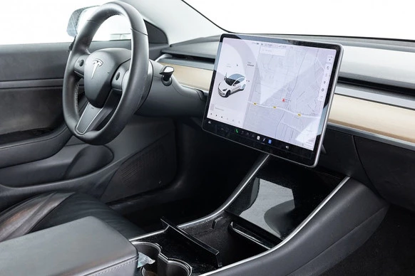Tesla Model 3 - Afbeelding 3 van 19