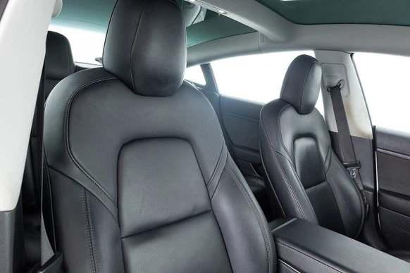 Tesla Model 3 - Afbeelding 5 van 19