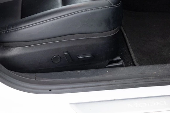 Tesla Model 3 - Afbeelding 7 van 19