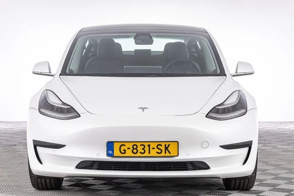 Tesla Model 3 - Afbeelding 16 van 19