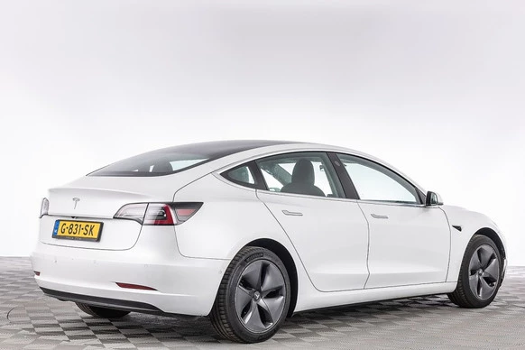Tesla Model 3 - Afbeelding 24 van 29