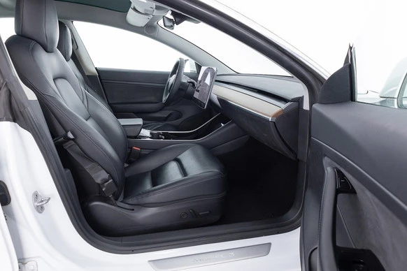 Tesla Model 3 - Afbeelding 5 van 29