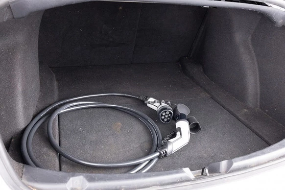 Tesla Model 3 - Afbeelding 20 van 29