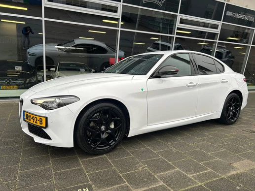 Alfa Romeo Giulia - Afbeelding 1 van 16