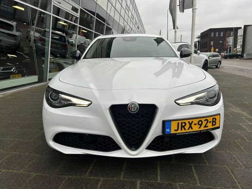 Alfa Romeo Giulia - Afbeelding 2 van 16