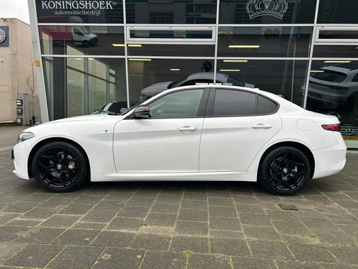 Alfa Romeo Giulia - Afbeelding 9 van 16