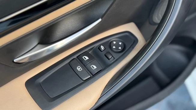 BMW M4 - Afbeelding 9 van 30