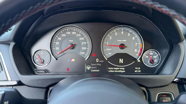 BMW M4 - Afbeelding 25 van 30