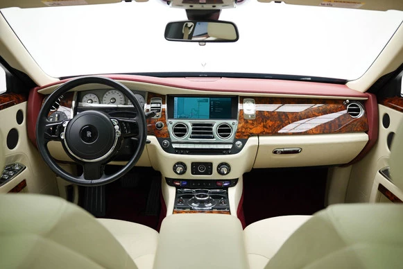 Rolls-Royce Ghost - Afbeelding 15 van 30