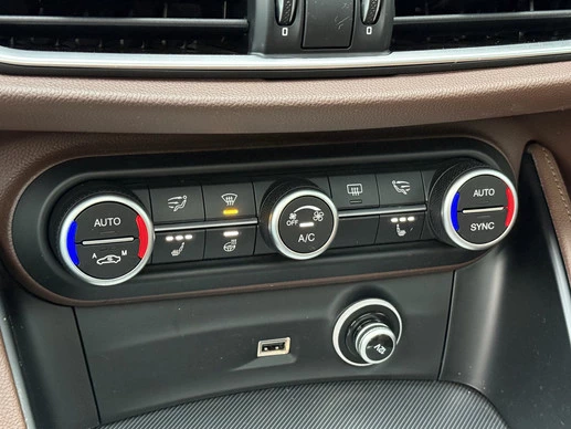 Alfa Romeo Stelvio - Afbeelding 17 van 30