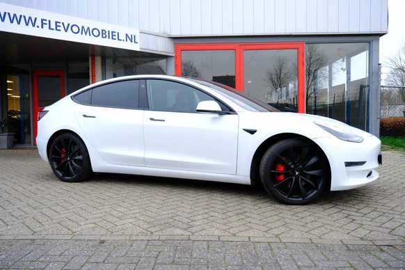 Tesla Model 3 - Afbeelding 4 van 30