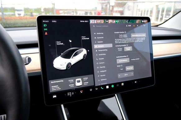 Tesla Model 3 - Afbeelding 15 van 30