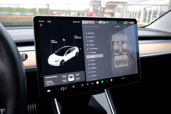 Tesla Model 3 - Afbeelding 16 van 30