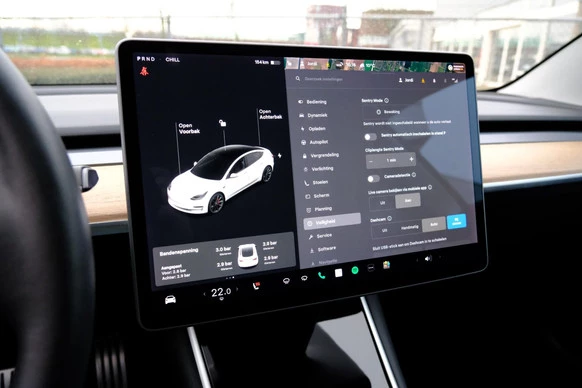 Tesla Model 3 - Afbeelding 17 van 30