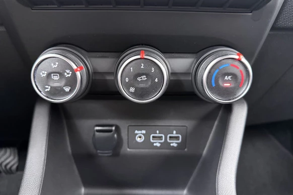 Renault Clio - Afbeelding 24 van 27