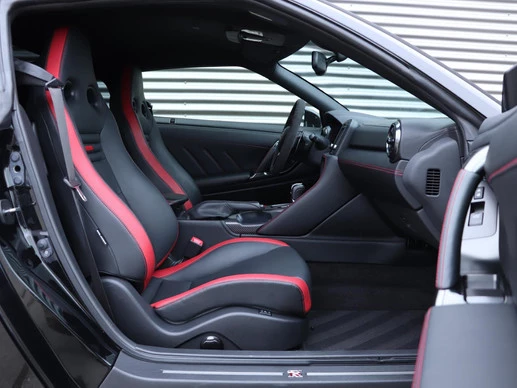 Nissan GT-R - Afbeelding 8 van 25