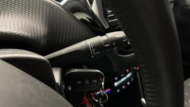 Peugeot 2008 - Afbeelding 25 van 30