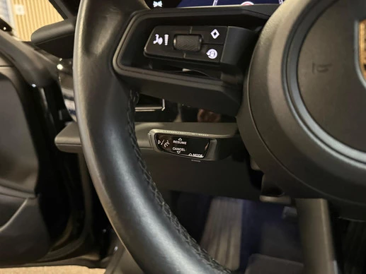 Porsche Taycan - Afbeelding 15 van 30