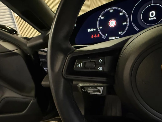 Porsche Taycan - Afbeelding 16 van 30