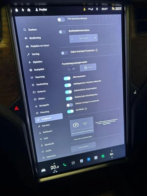 Tesla Model X - Afbeelding 11 van 30