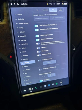 Tesla Model X - Afbeelding 13 van 30