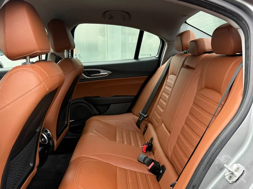 Alfa Romeo Giulia - Afbeelding 18 van 30