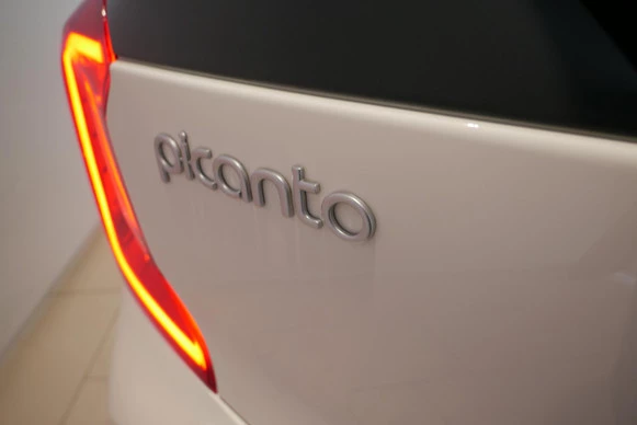 Kia Picanto - Afbeelding 28 van 30