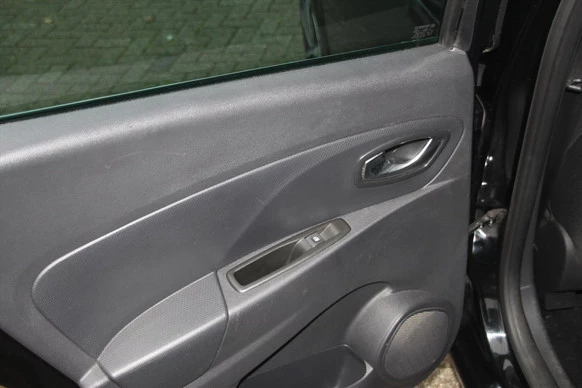 Renault Clio - Afbeelding 14 van 28