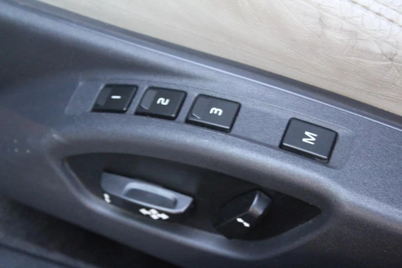 Volvo V70 - Afbeelding 17 van 25